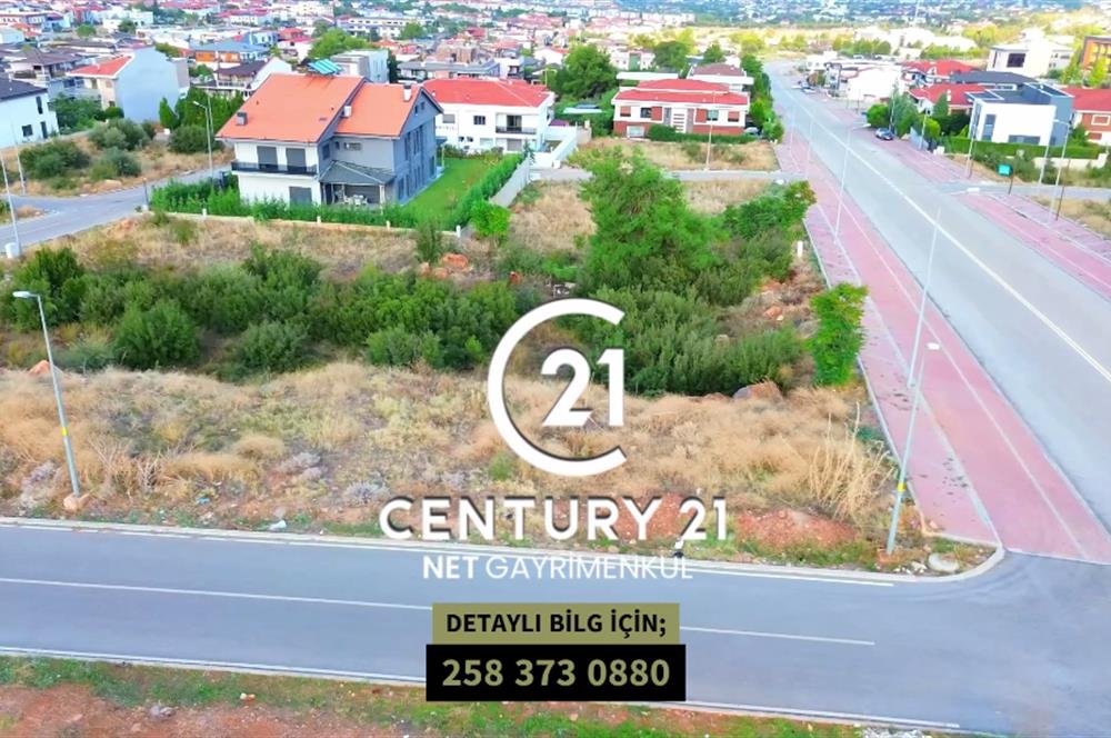 Century 21 Net'ten Satılık Şirinköyde 1.394m² Köşe parsel arsa