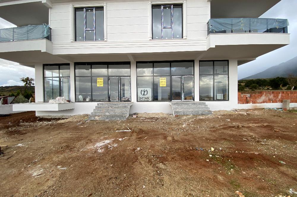 Çakmak’ta Cadde Üzeri Sıfır Kiralık Dükkan