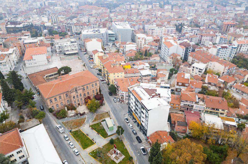 ASKERİ HASTANE KARŞISI SATILIK DÜKKAN 