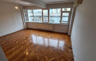 SARIYER / BÜYÜKDERE MERKEZDE, KAT MÜLKİYETLİ 2+1 SATILIK DAİRE