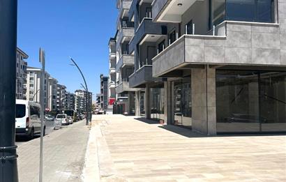 Batman Tilmerç'te Köşe Başı Satılık Dükkan Zemin+Bodrum Toplam 560 m2