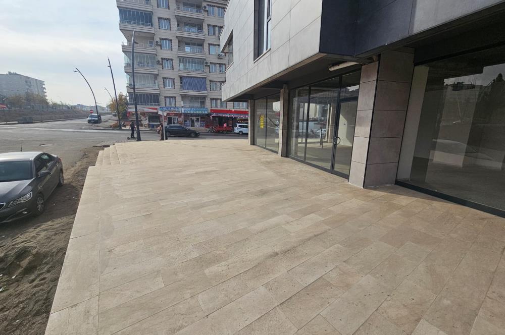 Batman Tilmerç'te Köşe Başı Satılık Dükkan Zemin+Bodrum Toplam 560 m2