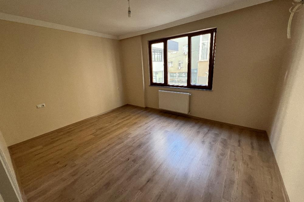 Kaşüstü merkezde cam balkonu yapılı kiralık 4+1