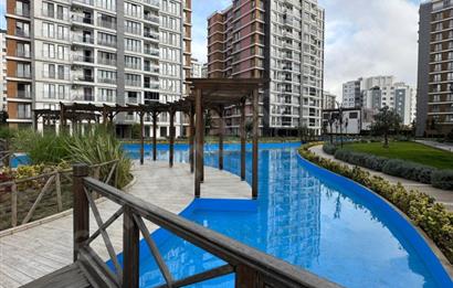 4+1 kısmi deniz manzaralı daire