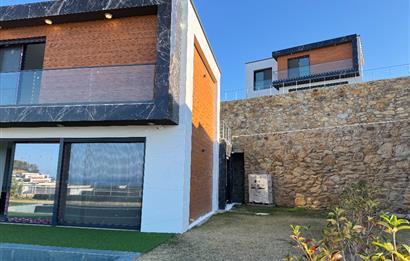 4+1 Özel Plajlı, Deniz Manzaralı, Havuzlu Lüks Villa