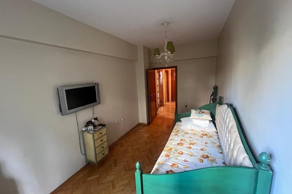 BULGURLU MAHALLESİ KARLIDERE CADDESİ CUMHURİYET SİTESİNDE SATILIK 3+1 DAİRE