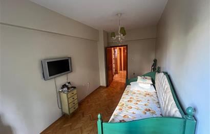 BULGURLU MAHALLESİ KARLIDERE CADDESİ CUMHURİYET SİTESİNDE SATILIK 3+1 DAİRE