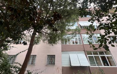 BULGURLU MAHALLESİ KARLIDERE CADDESİ CUMHURİYET SİTESİNDE SATILIK 3+1 DAİRE