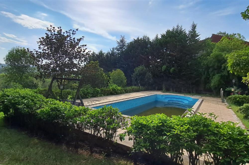 UNIQUE VILLA WITH POOL ON A 1487 M² PLOT FOR SALE IN SIRAPINAR 