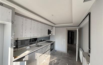 ETİMESGUT CADDE ÜZERİ MERKEZİ KONUMDA 4+1 SATILIK DAİRE