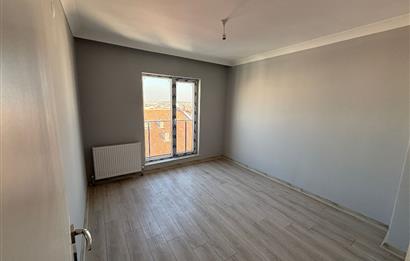 ETİMESGUT CADDE ÜZERİ MERKEZİ KONUMDA 4+1 SATILIK DAİRE