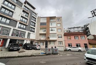 ATATÜRK MAH. BAKIMLI VE MERKEZİ KONUMDA GENİŞ 2+1 SATILIK DAİRE