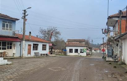 C21 BAL'DAN BALYA AKBAŞ KÖYÜNDE SATILIK ARSA ve NATAMAM EV