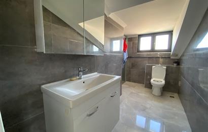 122 EVLERDE 2+1 ÇATI KAT TERASLI DAİRE..