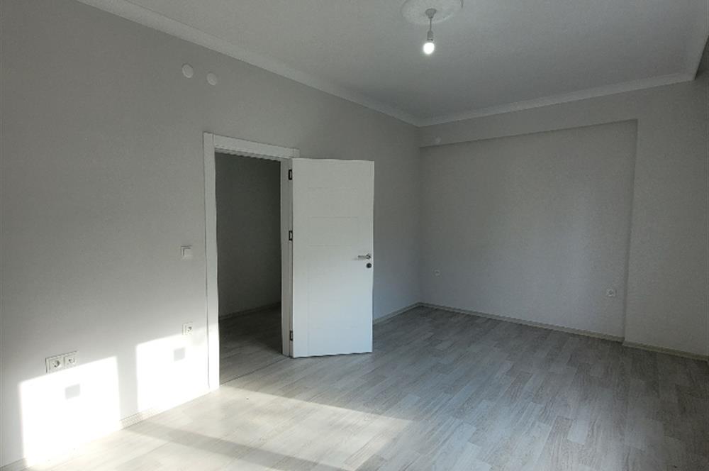 1+1 Yatırımlık Site içerisinde Deniz Manzaralı Satılık Daire 