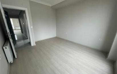 ORHANTEPE’de ÜSKÜDAR CADDESİNE ÇOK YAKIN 2+1 3.KAT BALKONLU YENİ DAİRE