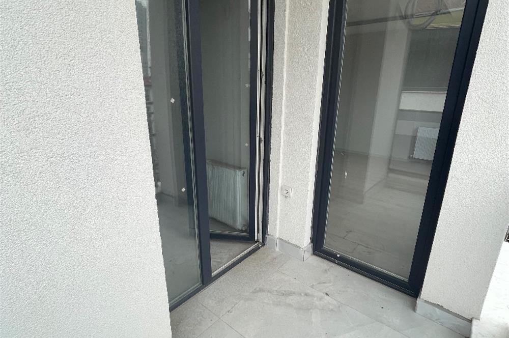 ORHANTEPE’de ÜSKÜDAR CADDESİNE ÇOK YAKIN 2+1 3.KAT BALKONLU YENİ DAİRE