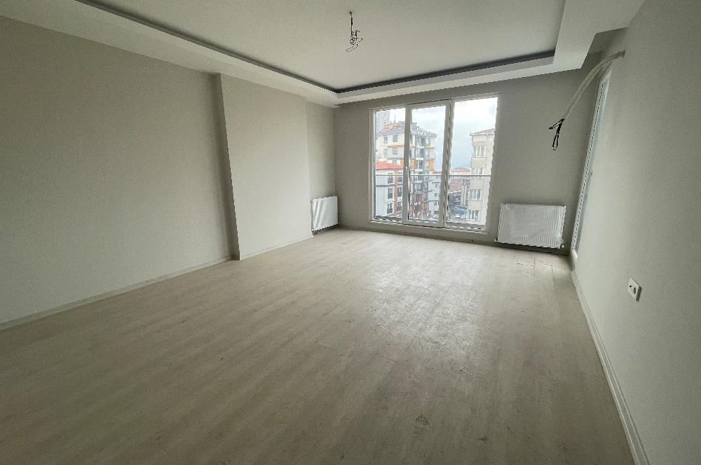 ORHANTEPE’de ÜSKÜDAR CADDESİNE ÇOK YAKIN 2+1 3.KAT BALKONLU YENİ DAİRE