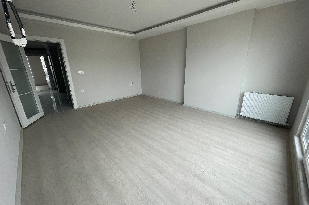 ORHANTEPE’de ÜSKÜDAR CADDESİNE ÇOK YAKIN 2+1 3.KAT BALKONLU YENİ DAİRE