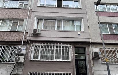 ŞİŞLİ KURTULUŞ SADRİ MAKSUDİ ARSAL SOKAK'TA BOŞ 3+1 DAİRE