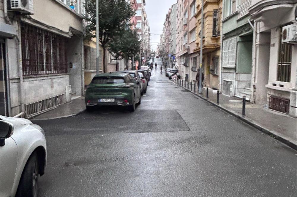 ŞİŞLİ KURTULUŞ SADRİ MAKSUDİ ARSAL SOKAK'TA BOŞ 3+1 DAİRE