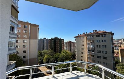 Uğurmumcu'da Çift Balkon Ara Kat Yenilenmış 3+1 Satılık Daire