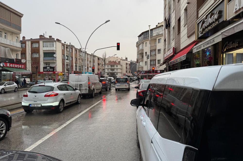 ANKARA GÖLBAŞI CUMHURİYET CADDESİ'NDE DEVREN SATILIK DÜKKAN!!!