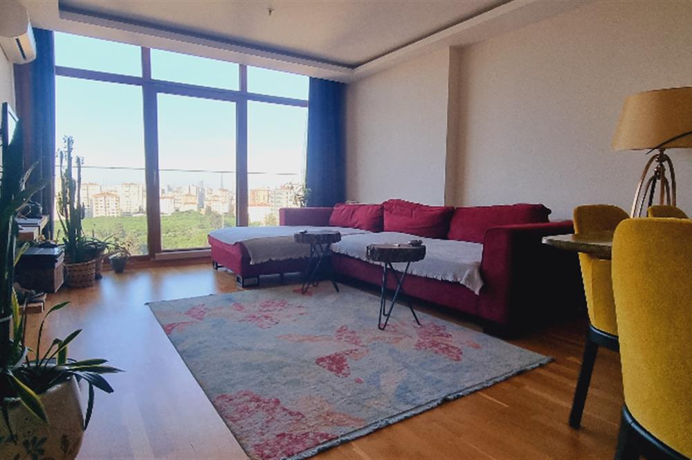 Kadıköy Kozyatağı, 3+1 Apartment: A Serene Life with Forest Views!