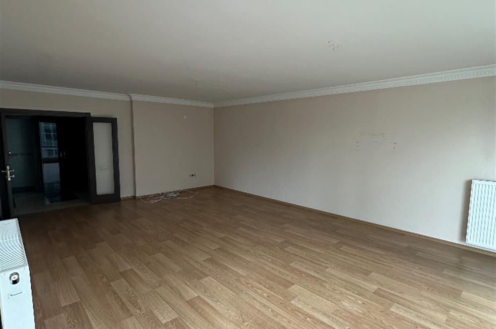 ÇUKURAMBAR HAYAL APT BAKIMLI SATILIK ARAKAT 4+1 DAİRE