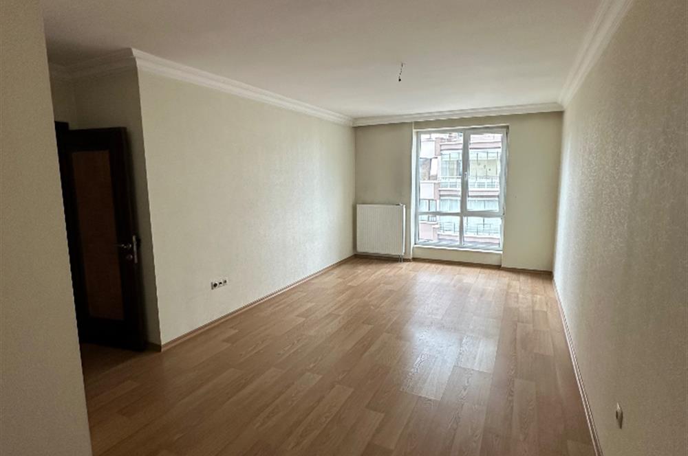 ÇUKURAMBAR HAYAL APT BAKIMLI SATILIK ARAKAT 4+1 DAİRE