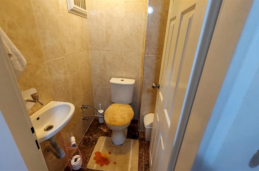 Taşdelen Merkez Sitede Ebeveyn Banyolu Yapılı 3+1 Satılık Daire