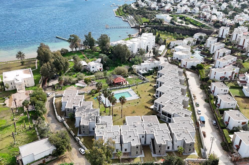 Bodrum Yahşi'de Havuzlu Site İçinde 2+1 Satılık Üst Kat Daire