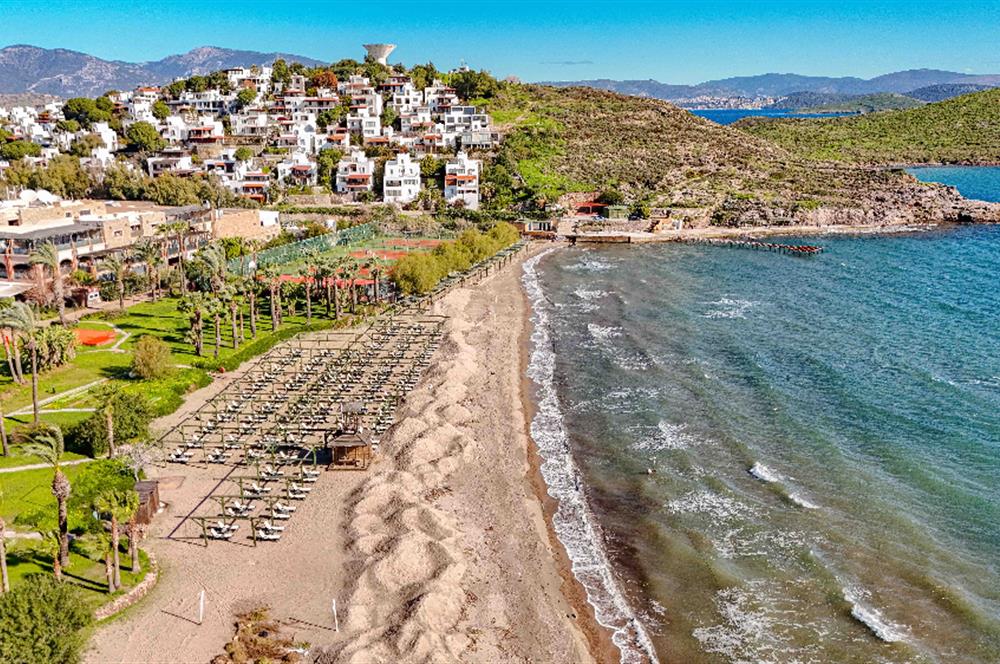 Bodrum Bağla Satılık Deniz Manzaralı Özel Plajlı Havuzlu Villa