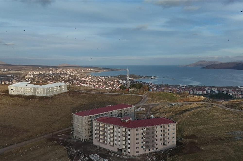 Bitlis Tatvan'da En Güzel Yerinde Satılık Yazlık 1+1 daire