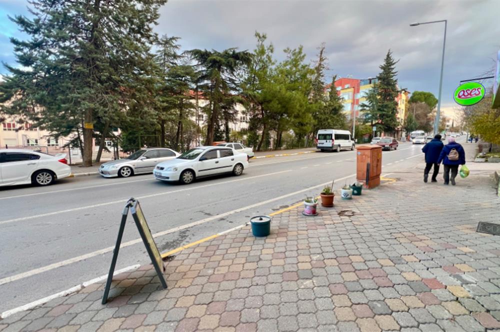 C21 BAL'DAN SOMA CADDESİ ÜZERİNDE SATILIK YATIRIMLIK İŞ YERİ