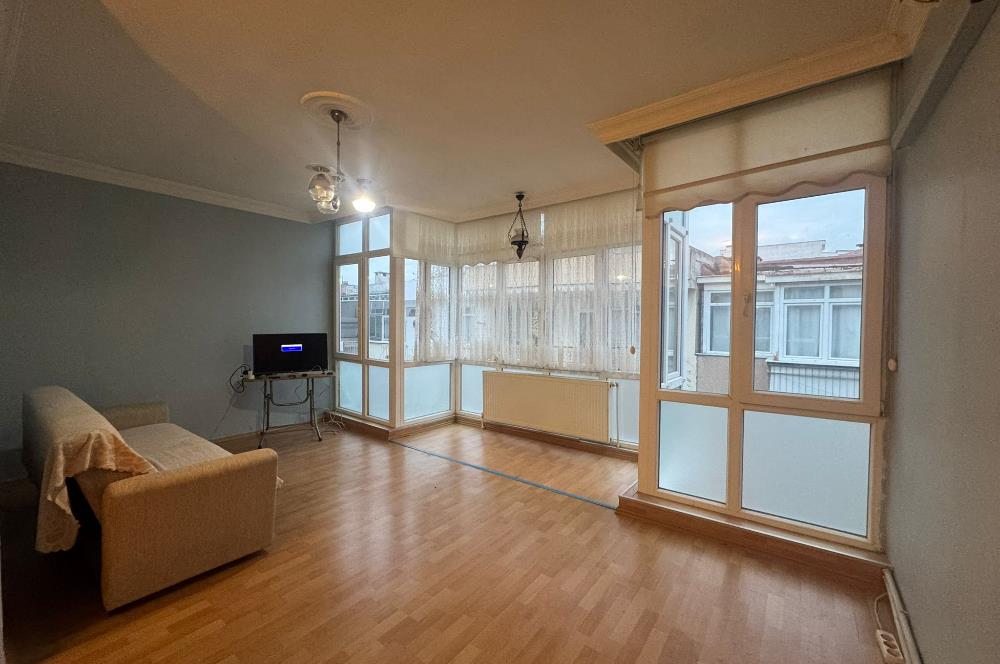 Karşıyaka Donanmacı'da (Kısmi eşyalı) Kiralık 2+1 Daire