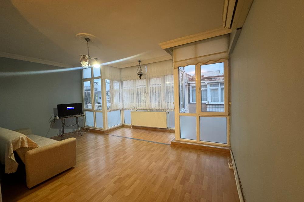 Karşıyaka Donanmacı'da (Kısmi eşyalı) Kiralık 2+1 Daire