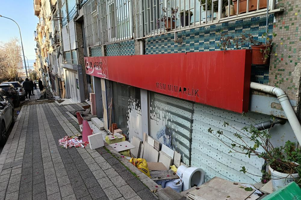 ÜSKÜDAR SELİMİYE İSKELE CADDESİ ÜZERİNDE SATILIK DÜKKAN