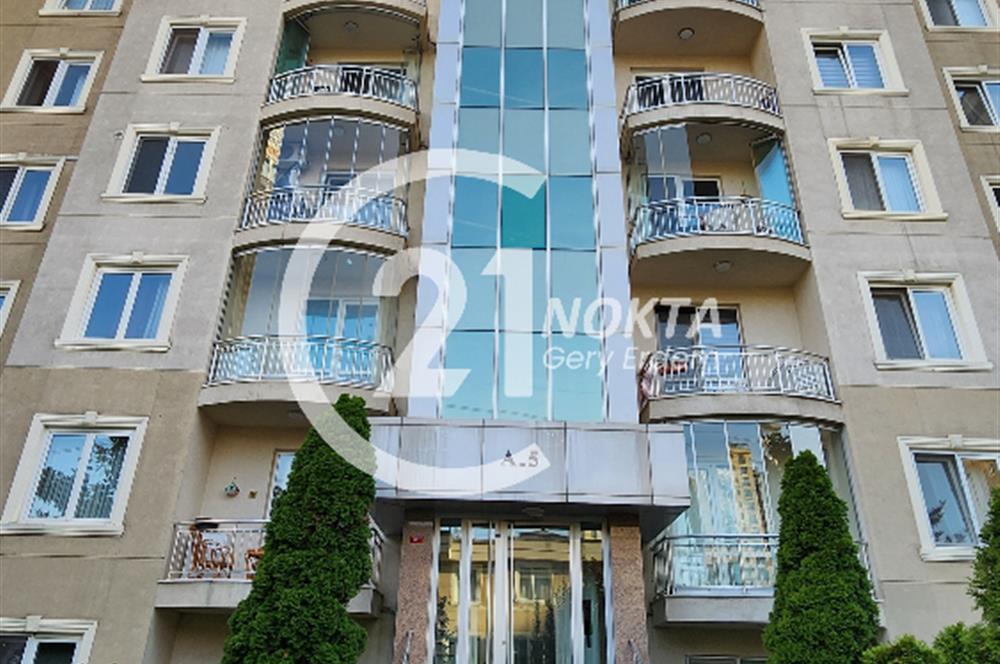 ATAŞEHİR MERİT LİFE GÖL KONAKLARINDA SİTE İÇİNDE 3+1 180 m2 