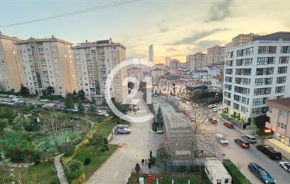 ATAŞEHİR MERİT LİFE GÖL KONAKLARINDA SİTE İÇİNDE 3+1 180 m2 