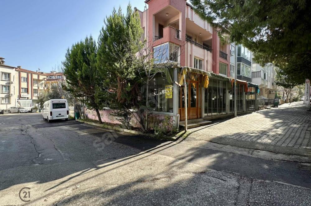 Çamlık'ta Cadde Üzerinde 520 m2 Kiralık Komple İşyeri Binası