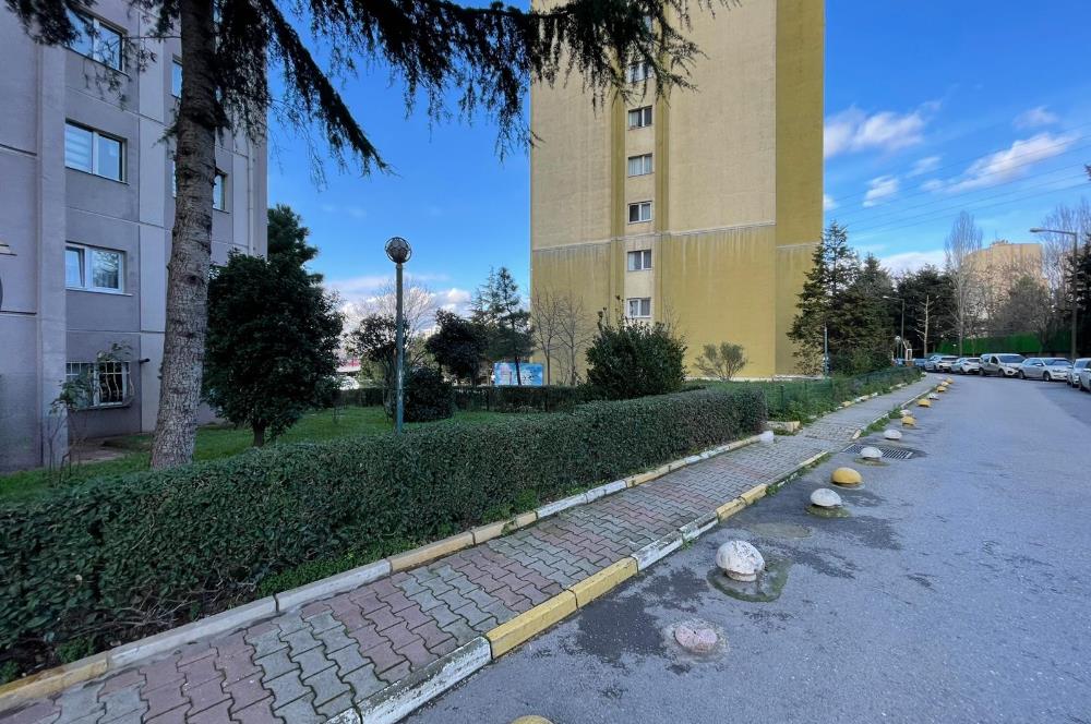 Ataşehir Acarlar Sitesinde 2+1 Satılık Daire