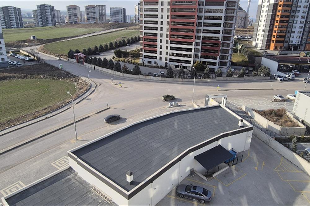 CENTURY 21 VİZYON'DAN 385 M2 CADDE ÜZERİNDE KİRALIK DÜKKAN