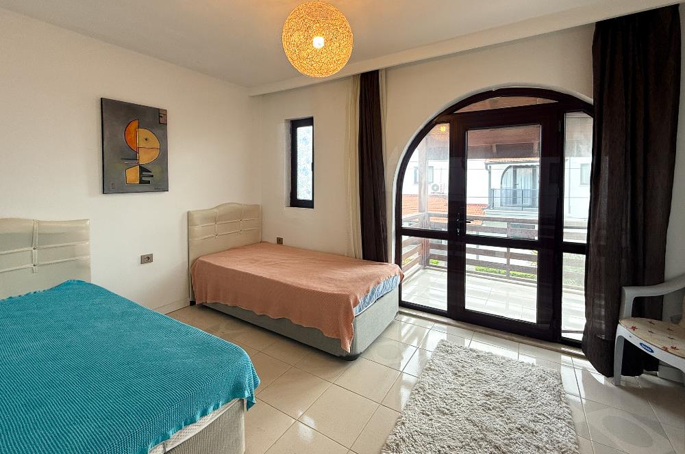 Hakkıbey Ceylan Sitesi'nde Satılık, Denize Yakın 4+1 Villa