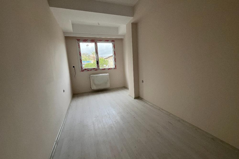 1218395886 Karşıyaka Bahçelievler'de Cadde Üzeri Ön Cephe 2+1 Sıfır Daire 