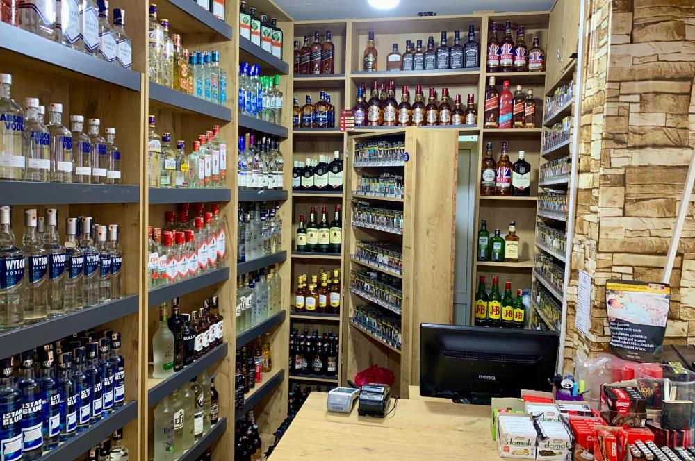 CADDE ÜZERİNDE YÜKSEK CİROLU HAZIR KURULU TEKEL BAYİ