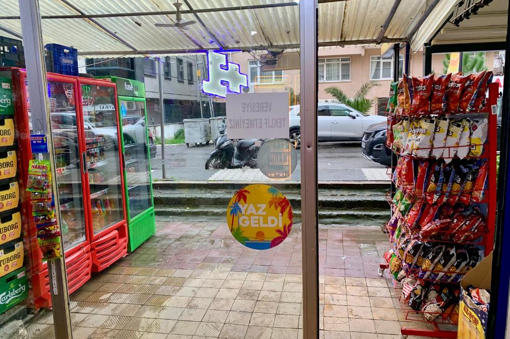 CADDE ÜZERİNDE YÜKSEK CİROLU HAZIR KURULU TEKEL BAYİ