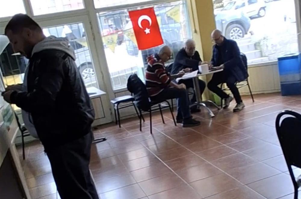 MALTEPE KÜÇÜKYALI'DA SATILIK KÖŞE DÜKKAN 