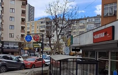 MALTEPE KÜÇÜKYALI'DA SATILIK KÖŞE DÜKKAN 