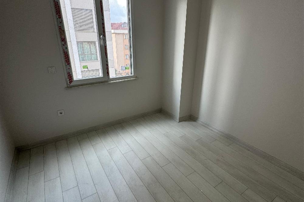 FEYZULLAH CAD METROYA YAKIN SİTEDE 2+1 SIFIR DAİRE